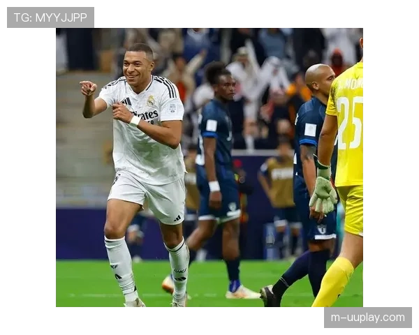 裁判团队确定：法国名哨将执法皇马vs巴黎次回合，其本赛季欧冠场均出示3.8张牌